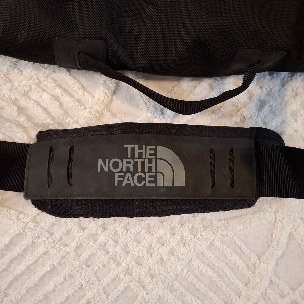 The North Face XL Messenger Bag Black Nylon Laptop Commuter Shoulder Satchel Bag - Picture 10 of 13
